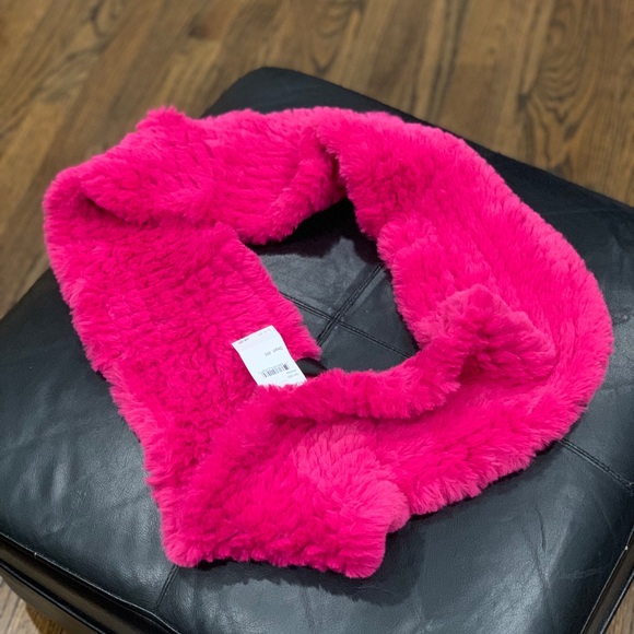 New La Fiorentina Infinity Scarf Faux Fur Fuchsia Pink - Picture 1 of 4